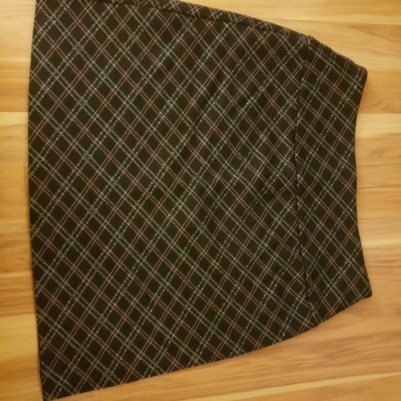 Skirt - Picture 2 of 4